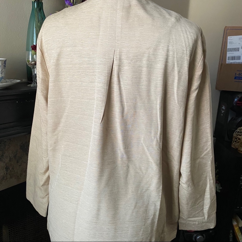Silk Jacket - Picture 4 of 5
